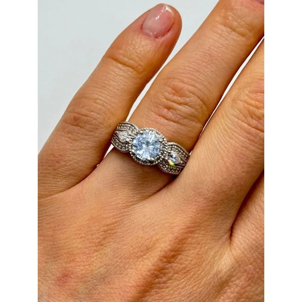 925 STERLING SILVER CZ RING SIZE 6.5
